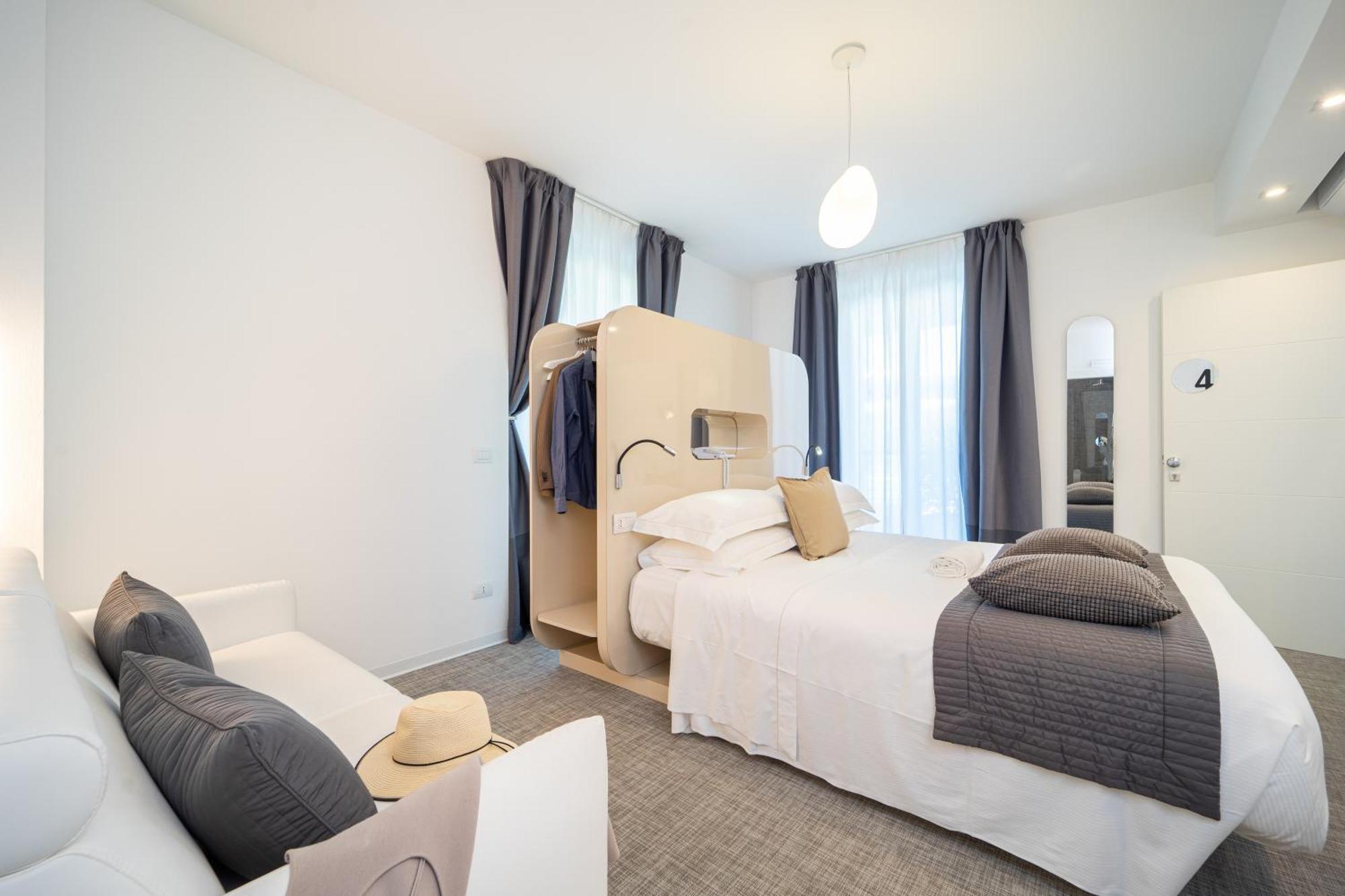 Iconic Wellness & Arezzo